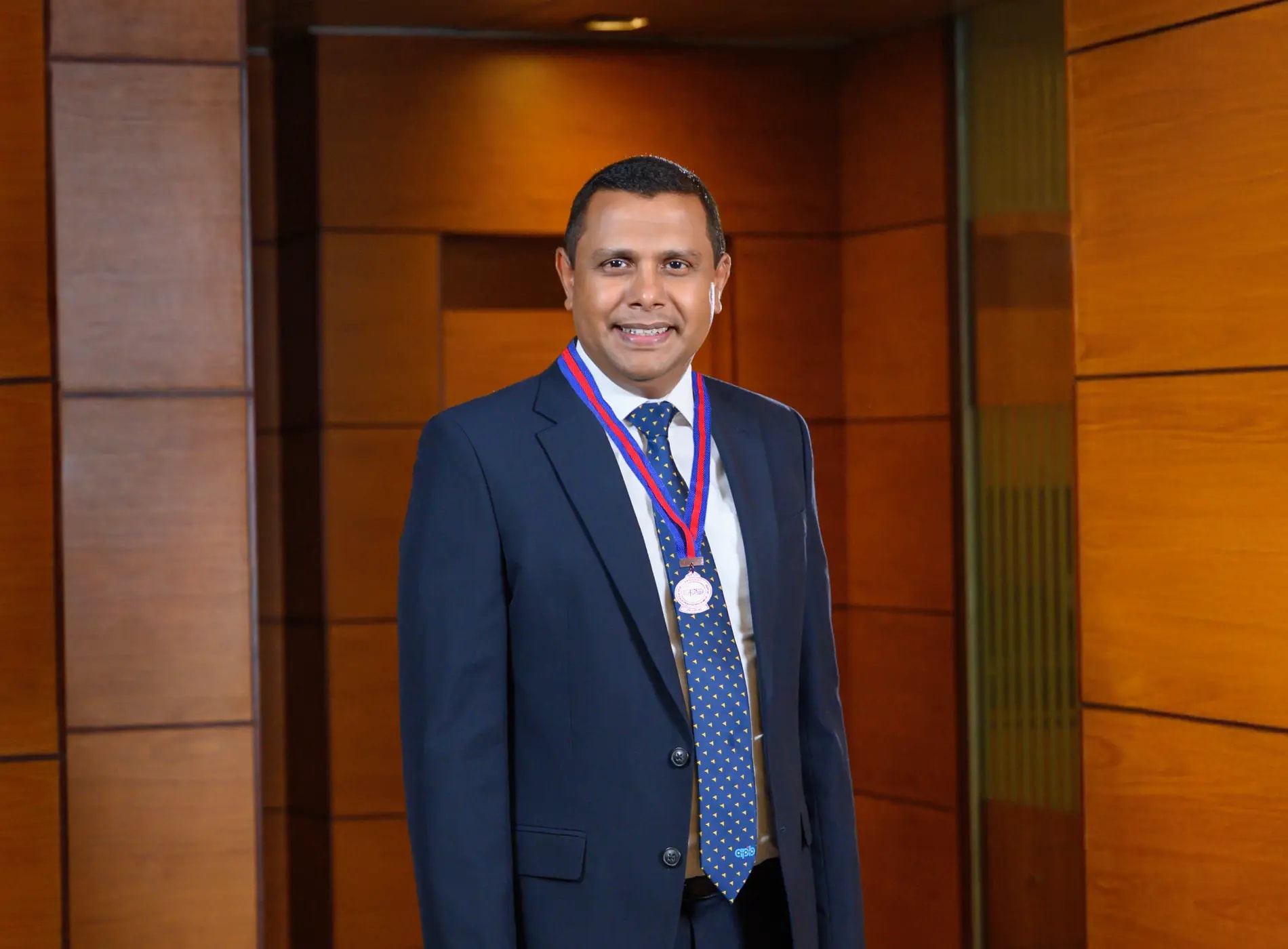 Portrait of Mr. Dilshan Perera, Country Head of International Subsidiary Banking, The Hongkong and Shanghai Banking Corporation Ltd